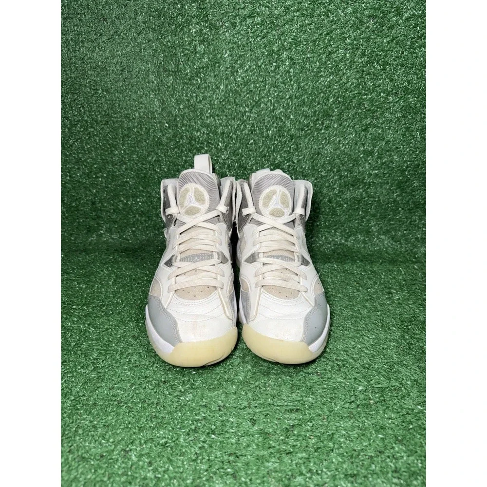 Air Jordan Jumpman Two Trey Women Size 7  White Grey Basketball Shoes DR9631-002